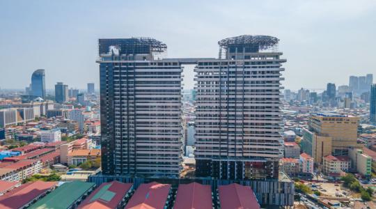 Paciﬁc CEO Complex Building